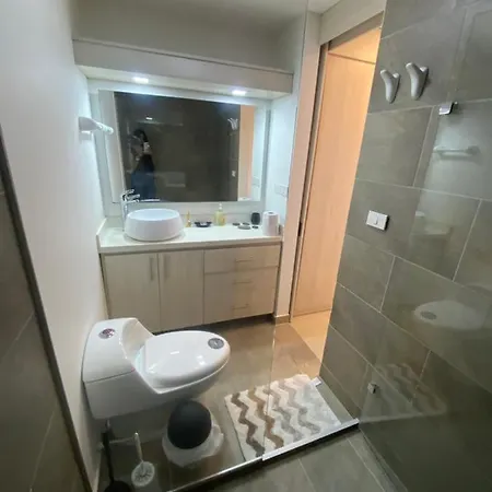 Apartasuite Moderna - En El Corazon Del Poblado Medellín Exterior foto