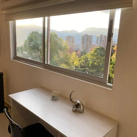 Apartasuite Moderna - En El Corazon Del Poblado Medellín Exterior foto