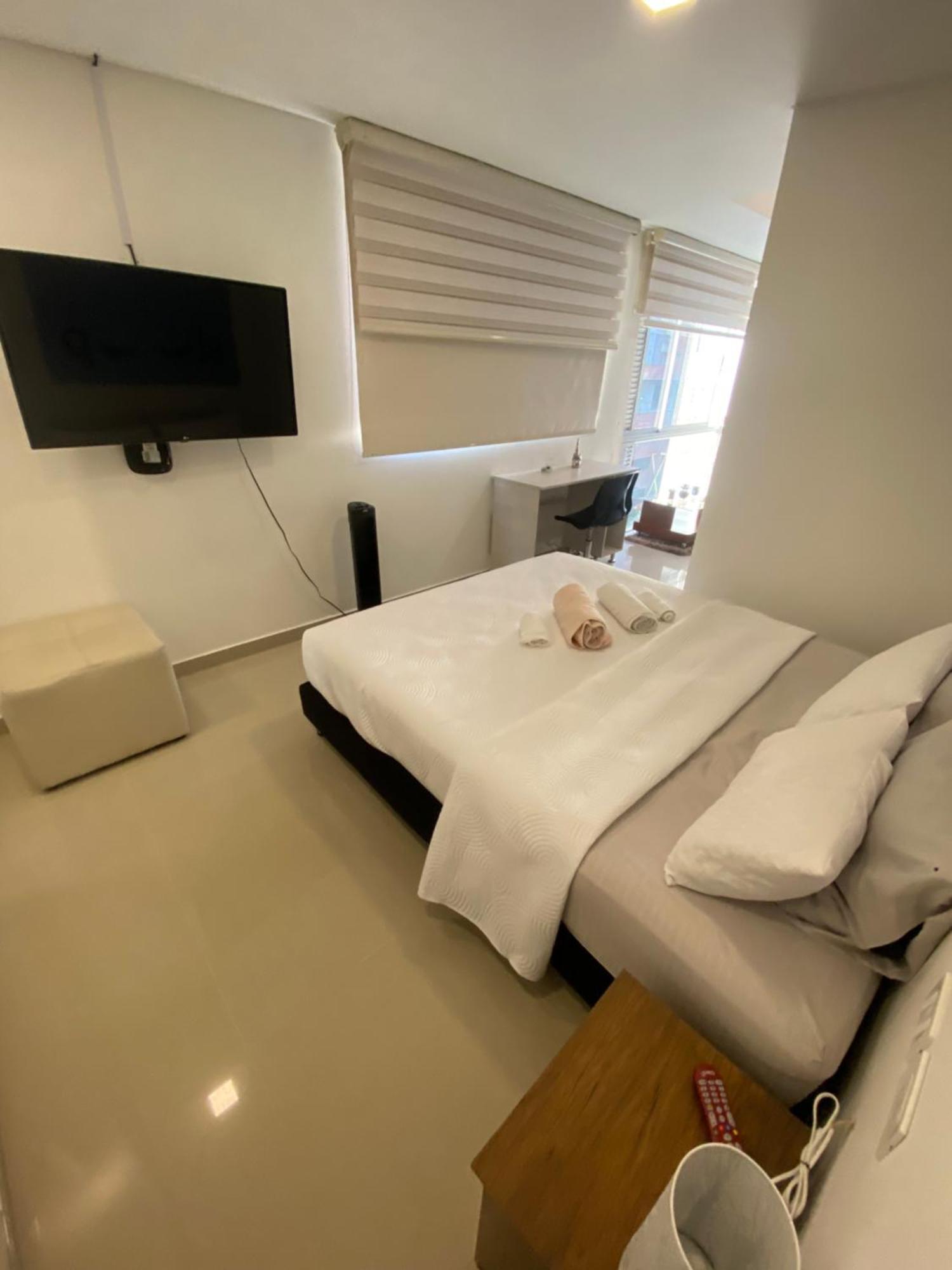 Apartasuite Moderna - En El Corazon Del Poblado