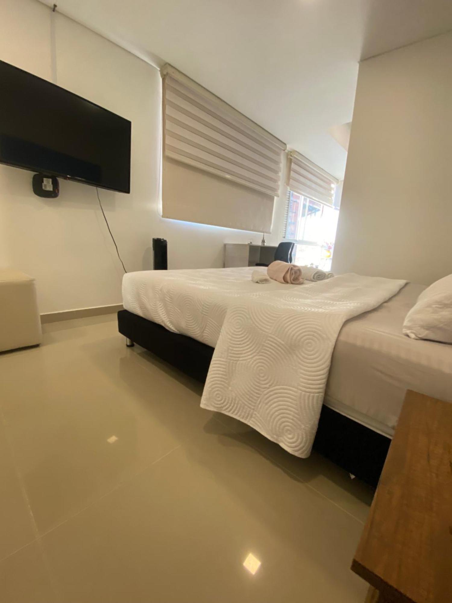 Apartasuite Moderna - En El Corazon Del Poblado *